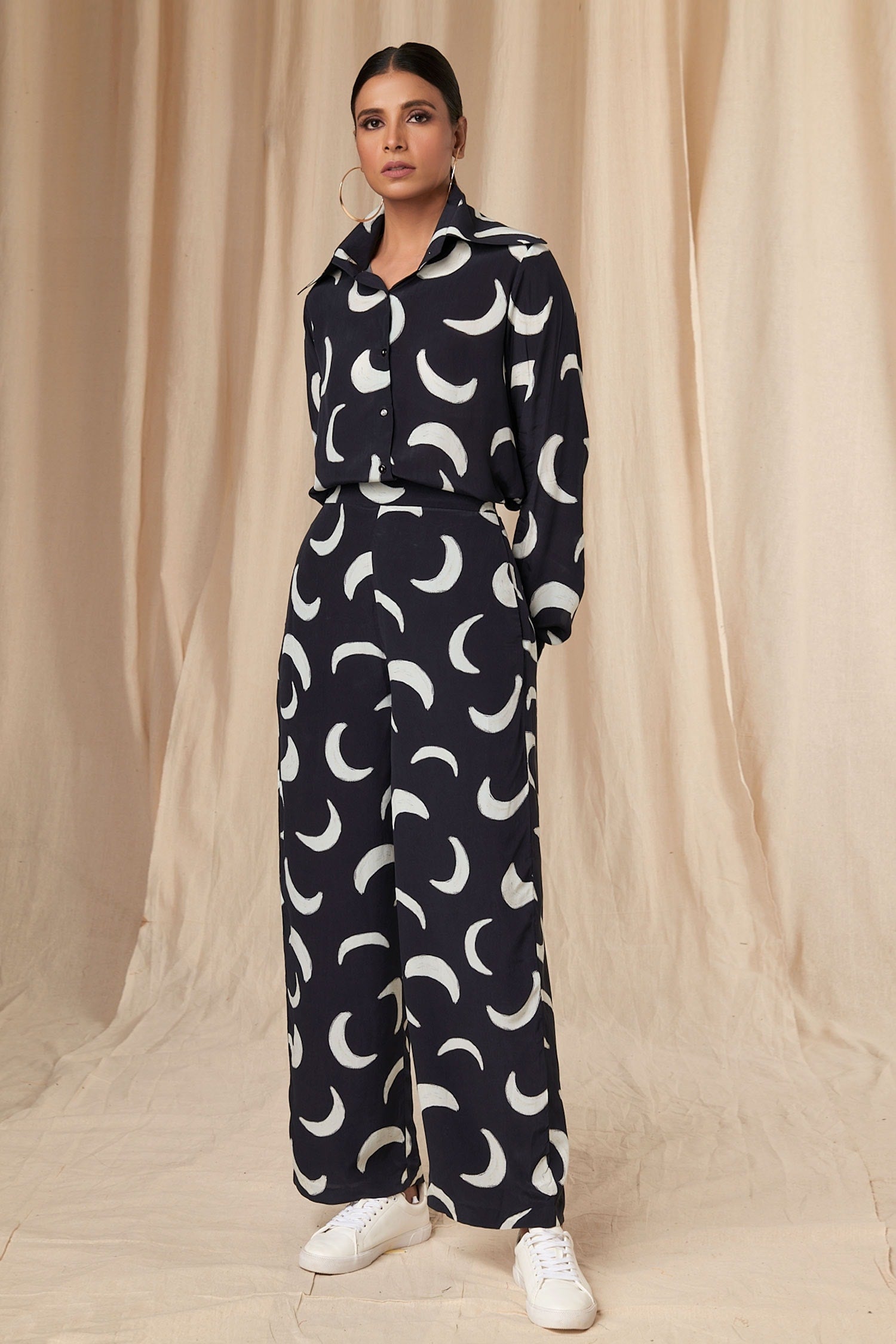 Black Natural Crepe Printed Mooncrest Collar Shirt And Trouser Set For Women