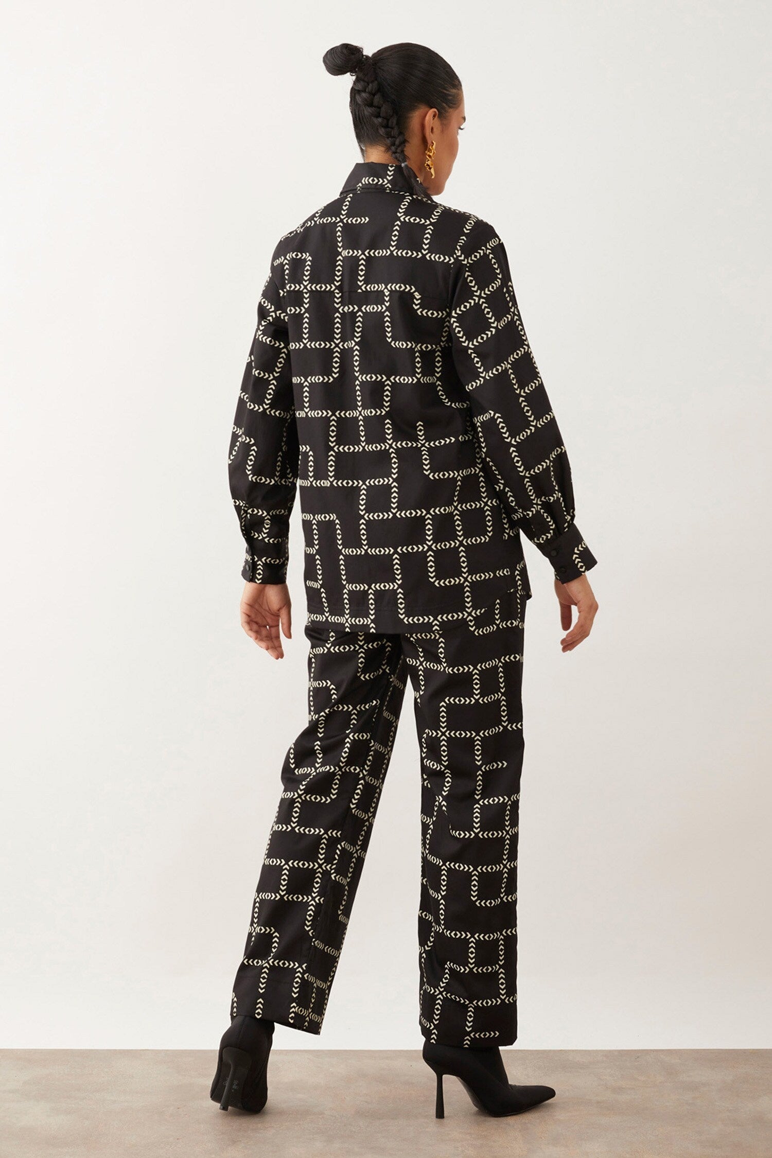 Black Premium Cotton Satin Printed Chevron Chelsea Kiki Trouser Set For Women