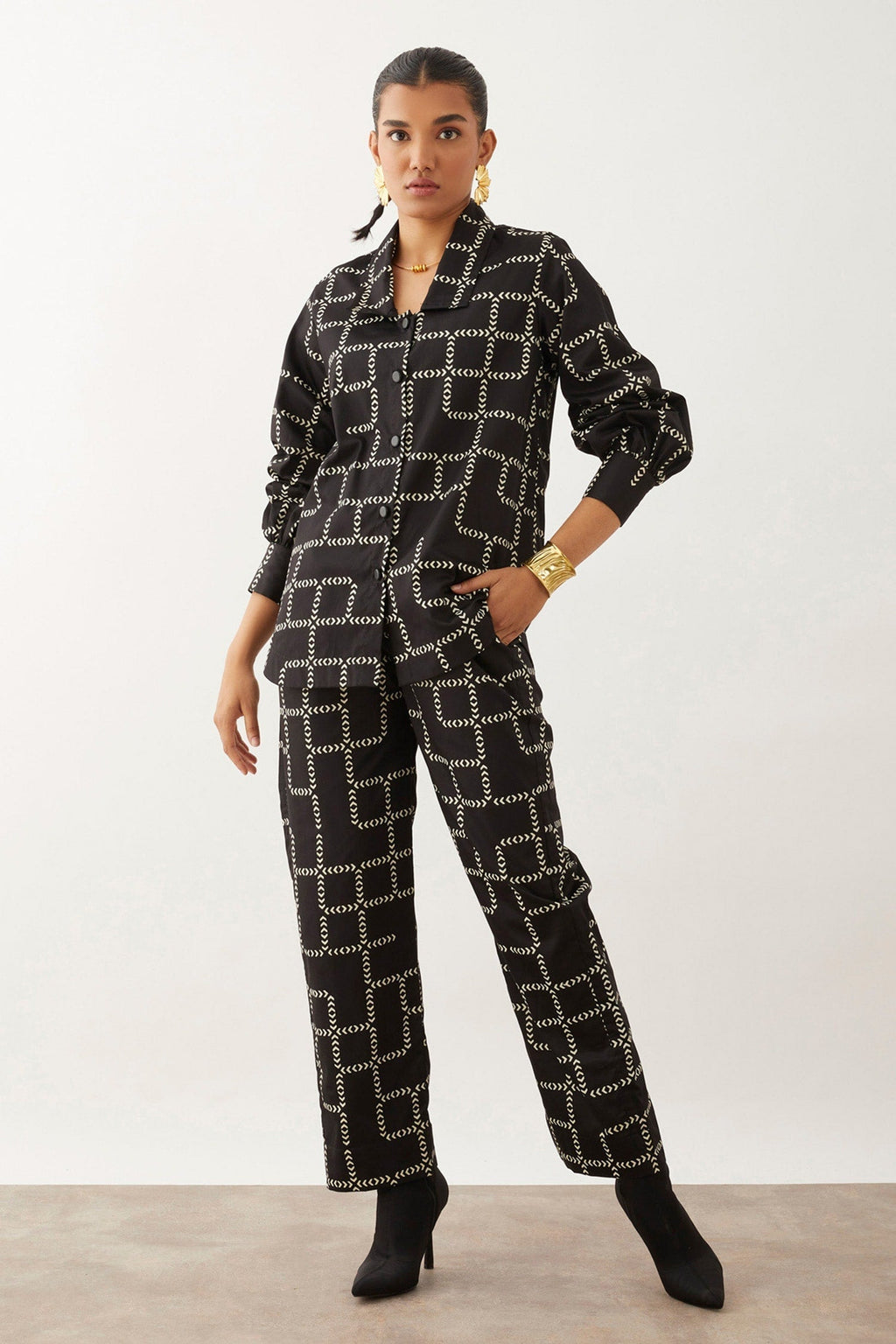 Black Premium Cotton Satin Printed Chevron Chelsea Kiki Trouser Set For Women