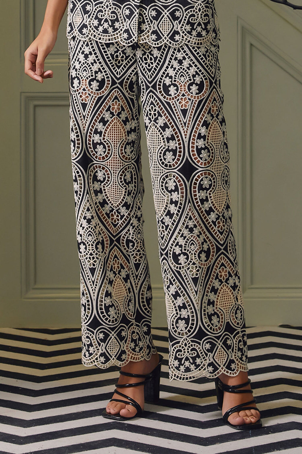 Black French Mesh Embroidery Thread Collar Jen Floral Cutwork Shirt And Pant Set