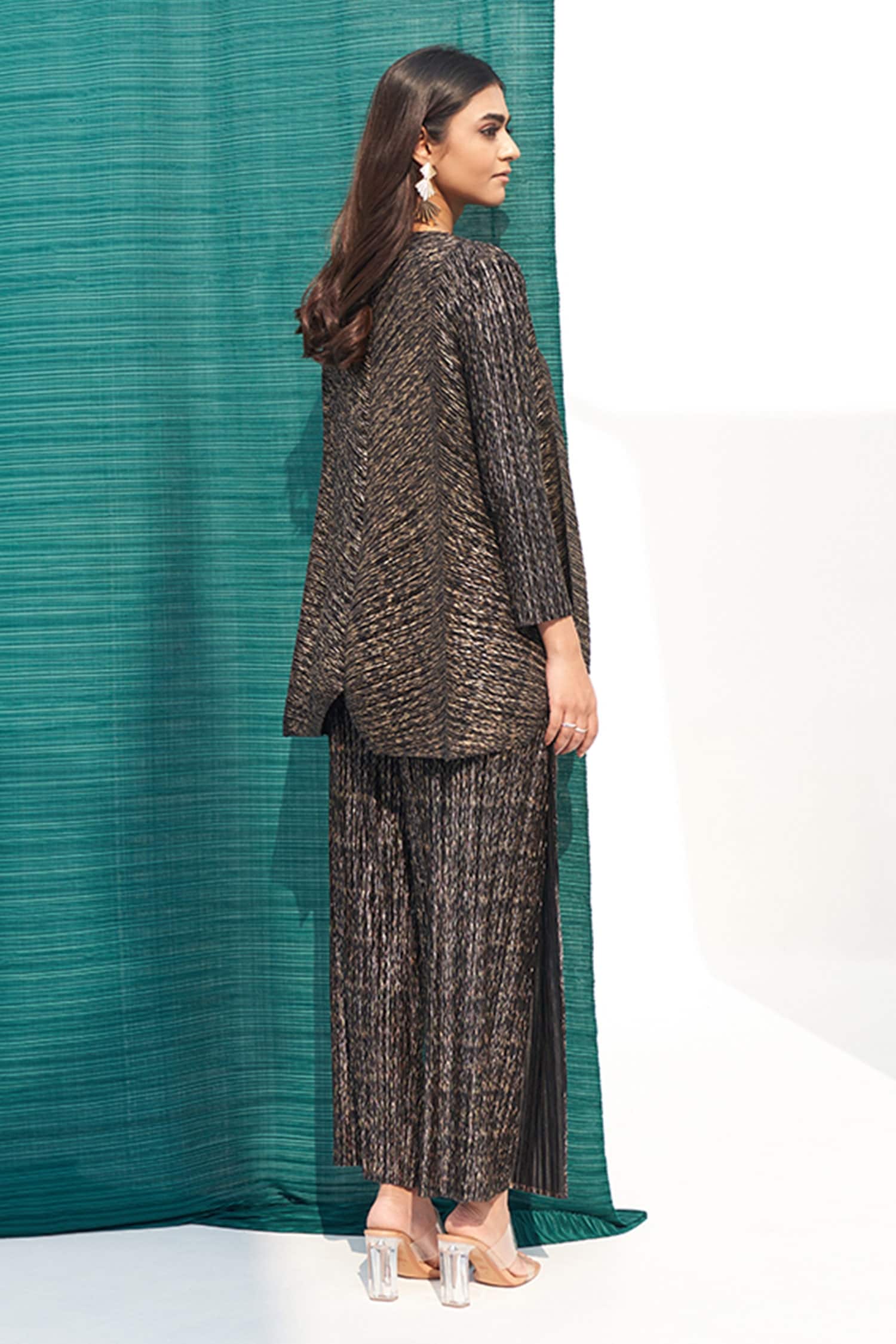 Black Polyester V Neck Metallic Pleated Top And Pant Set For Women