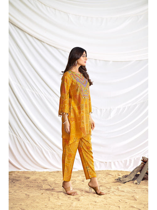 Ashka Chanderi Mustard Co-Ord (Set of 2)