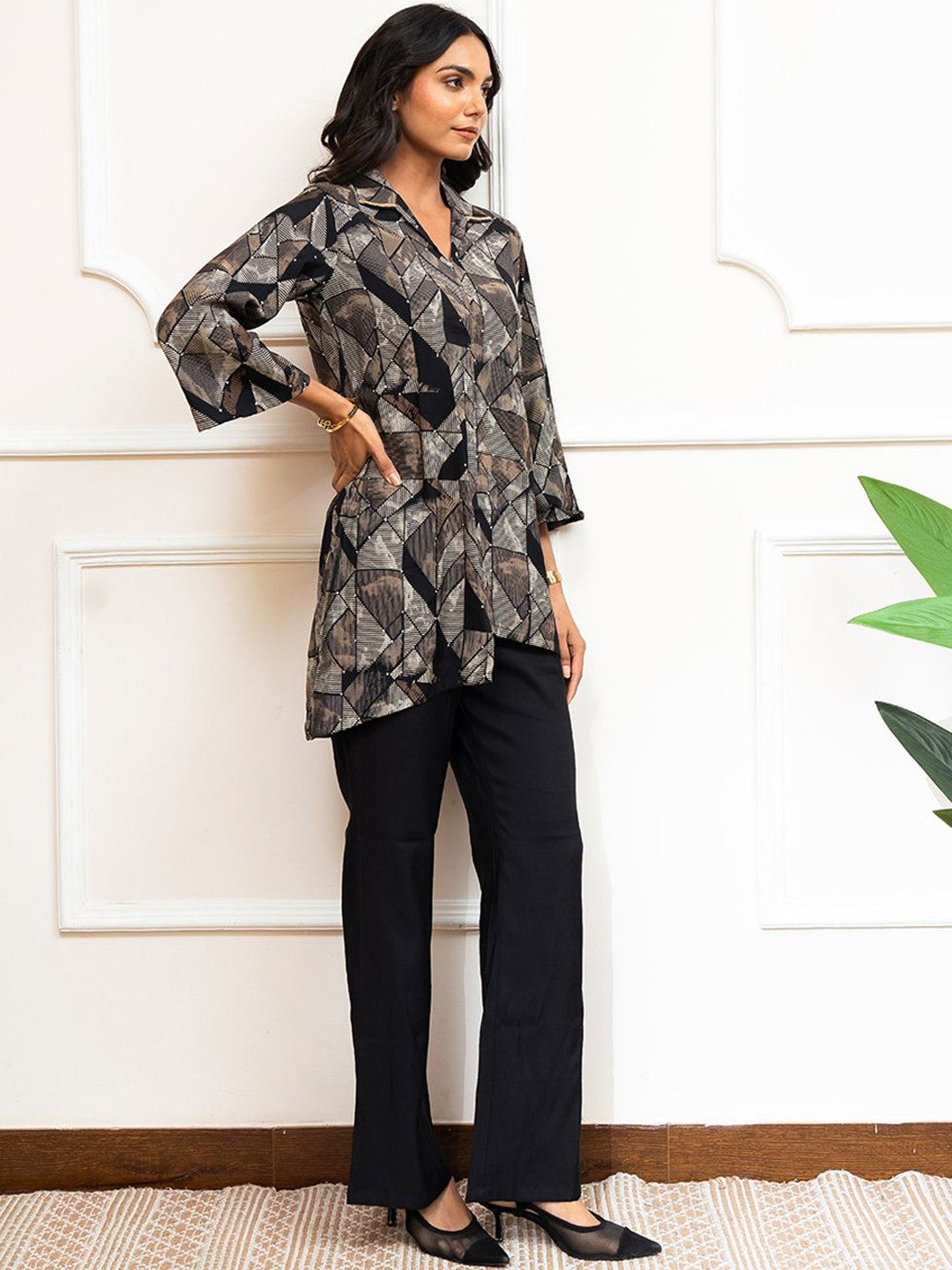Black Geometric Printed Shirt Collar Tunic With Trousers