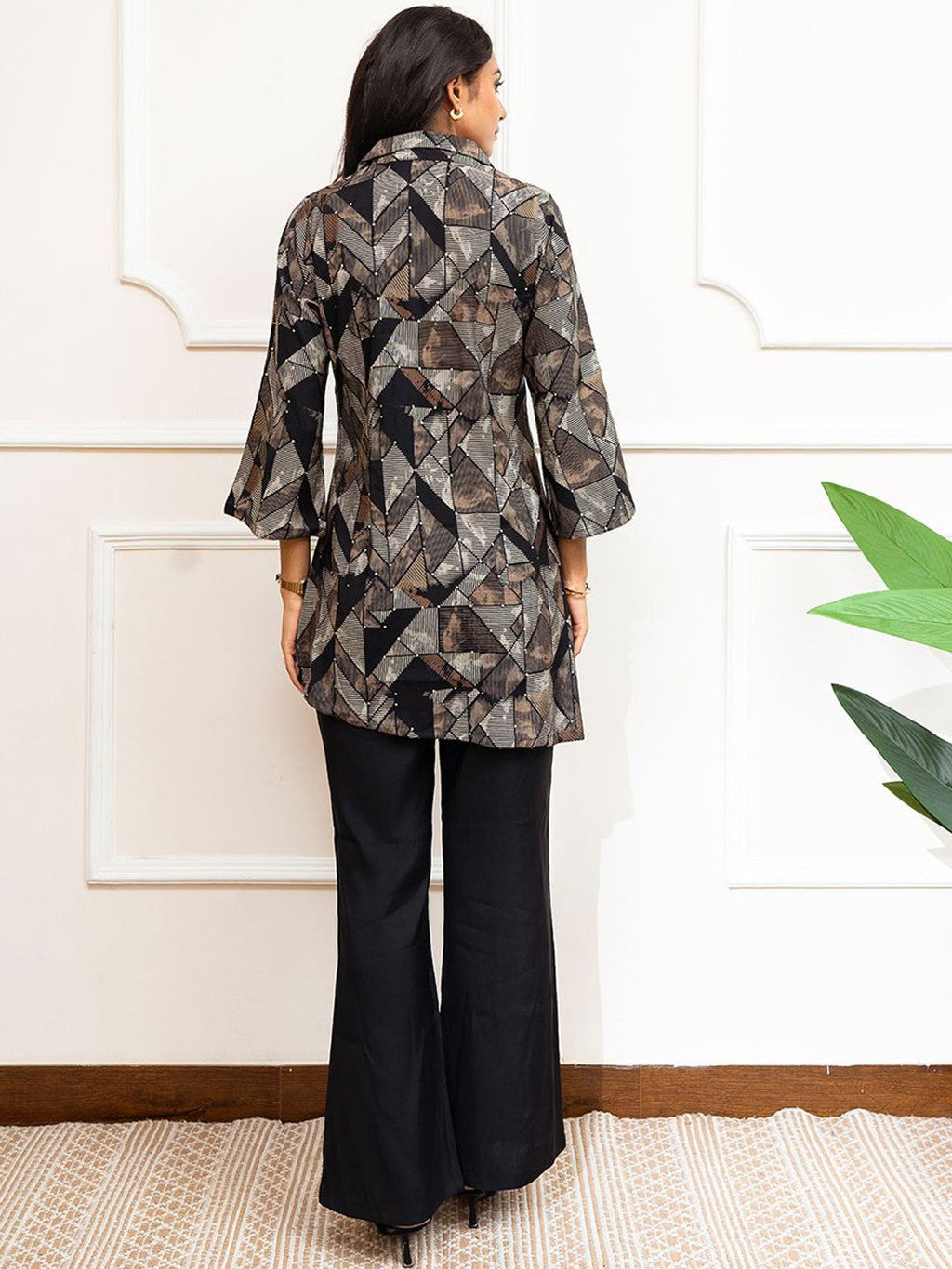 Black Geometric Printed Shirt Collar Tunic With Trousers
