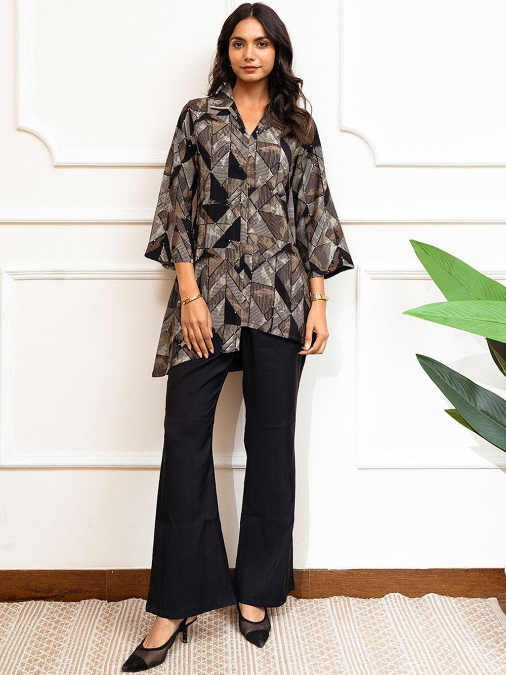 Black Geometric Printed Shirt Collar Tunic With Trousers
