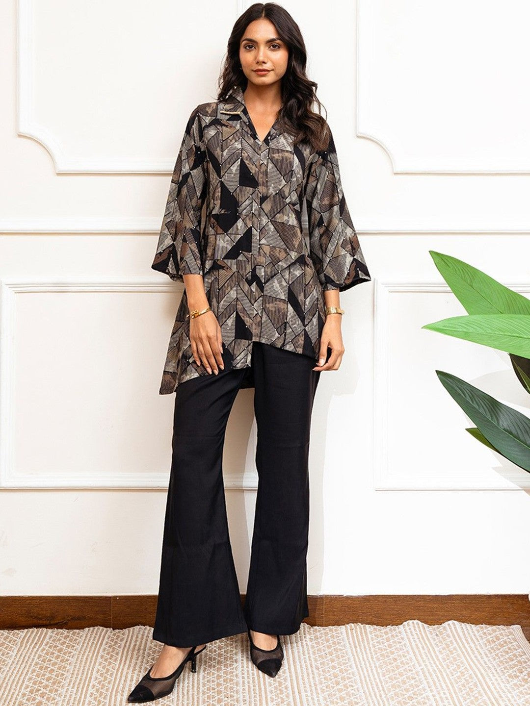 Black Geometric Printed Shirt Collar Tunic With Trousers